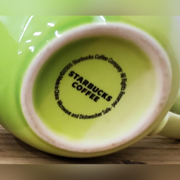 Starbuck 2005 Green Stripe Cup & Yellow Stripe Cup - Picture 5 of 11